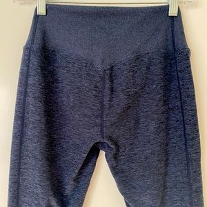 Alo High Waist Alosoft Lounge Legging - small